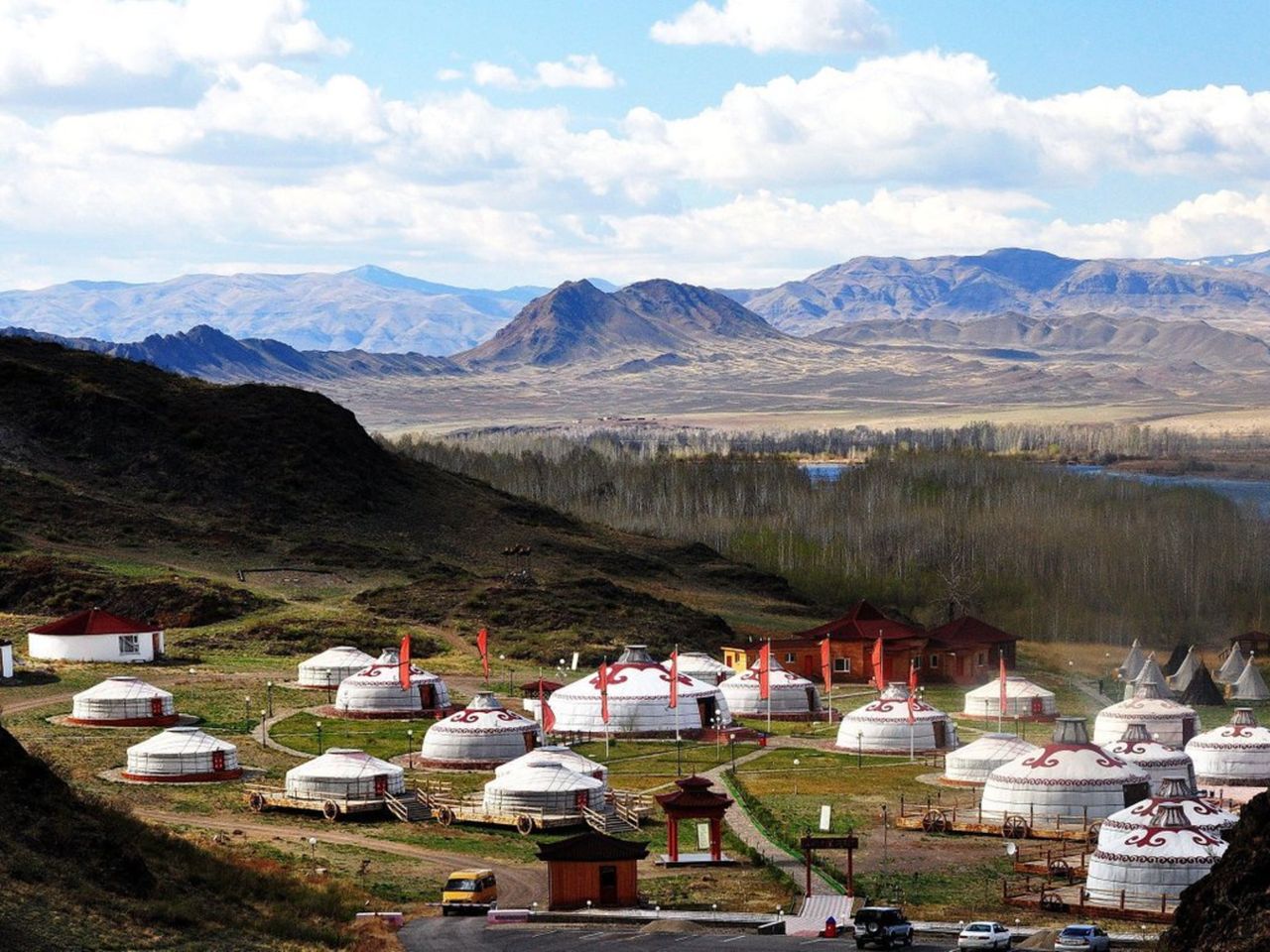 Большое кольцо Саян: групповой тур по Туве и Хакасии на 5 дней - групповая экскурсия в Абакане на автобусе длительностью более 12 часов с количеством участников до 14 человек цена экскурсии 45000₽