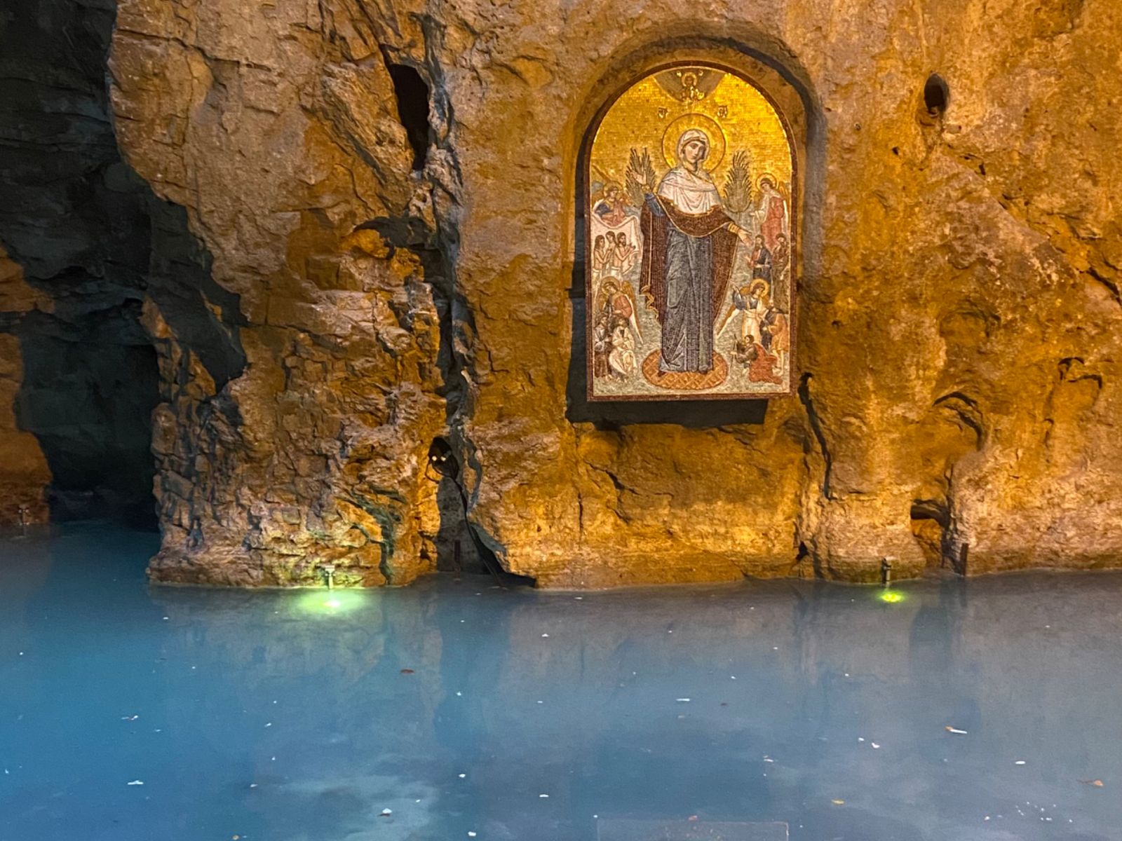 Загадочное озеро Провал