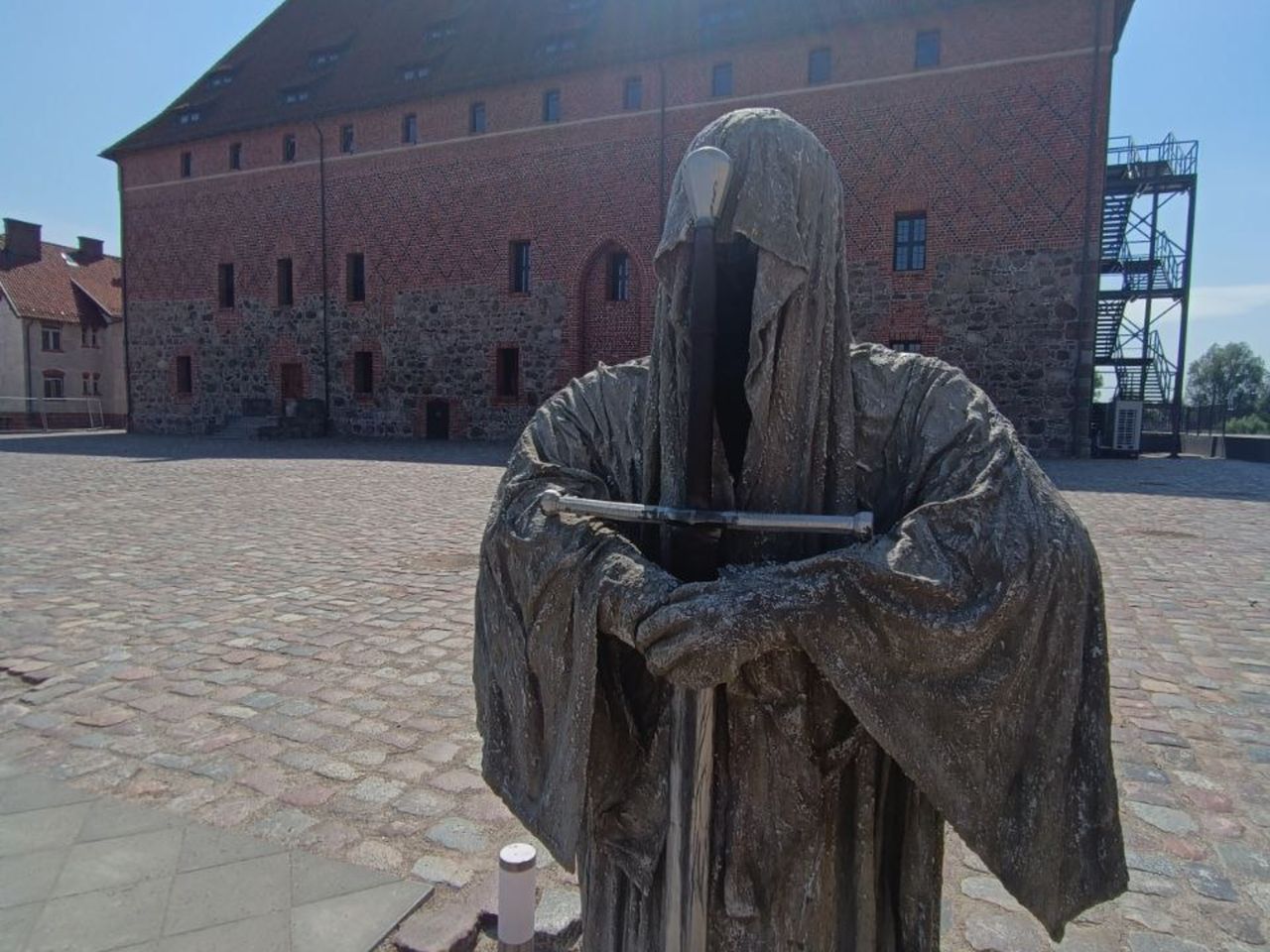 Обзорная экскурсия из Калининграда к малым городам Пруссии - индивидуальная экскурсия в Калининграде на машине гида длительностью 8 часов с количеством участников до 4 человек со скидкой 30% еще 7 часов цена экскурсии 13650₽