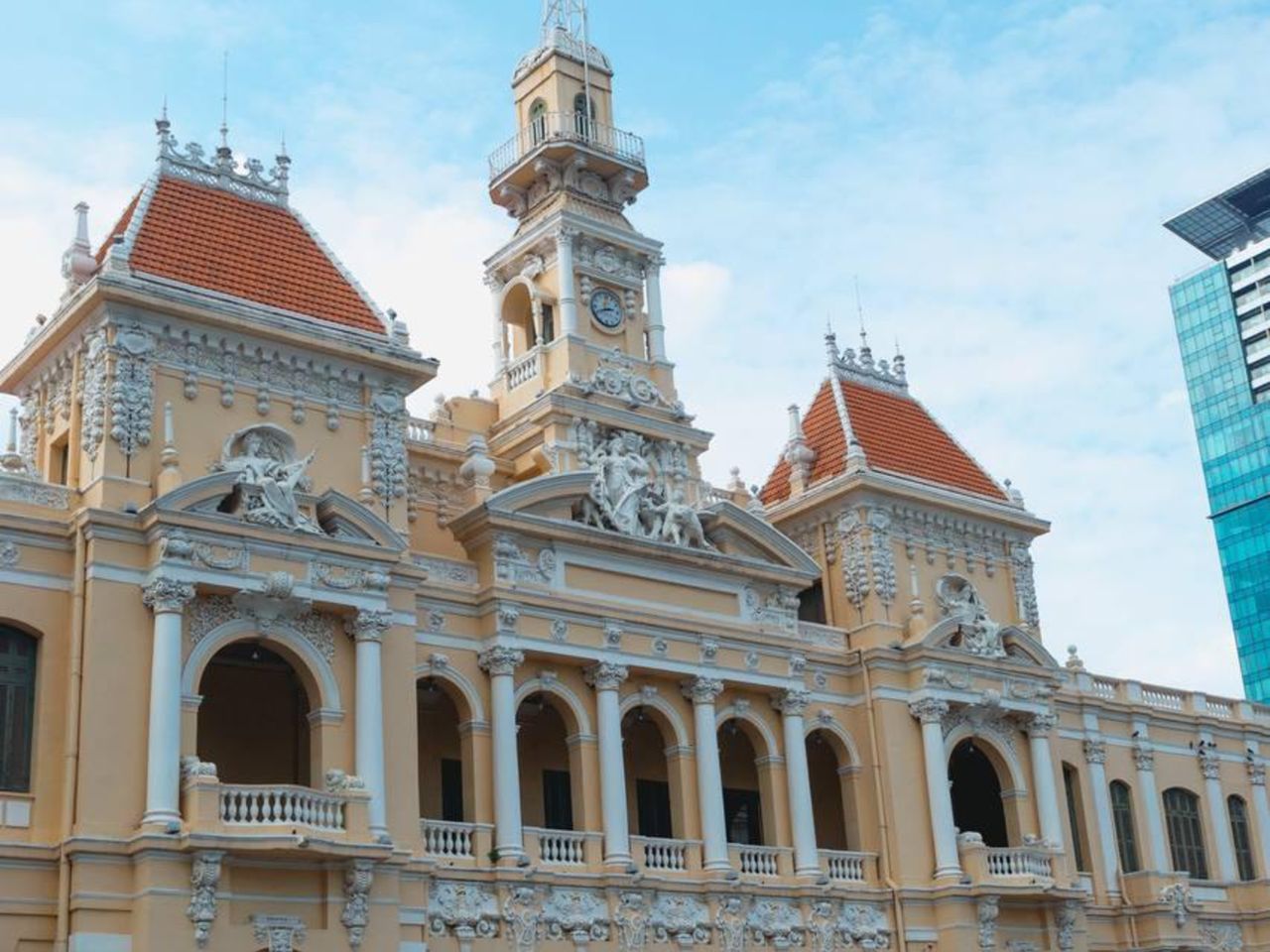 Индивидуальная обзорная экскурсия по Хошимину - индивидуальная экскурсия в Хошимине на машине гида длительностью 5 часов с количеством участников до 2 человек цена экскурсии 325$