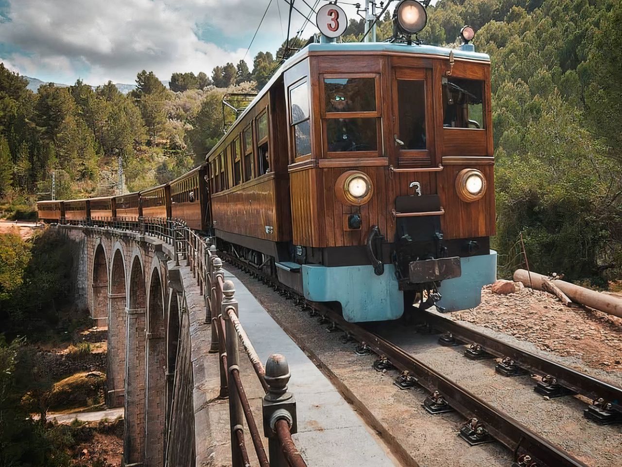 Экскурсия в Сольер, к водохранилищу Гор Блау и на пляжи Майорки - индивидуальная экскурсия в Пальма-де-Майорка на машине гида длительностью 9 часов с количеством участников до 4 человек цена экскурсии 480€
