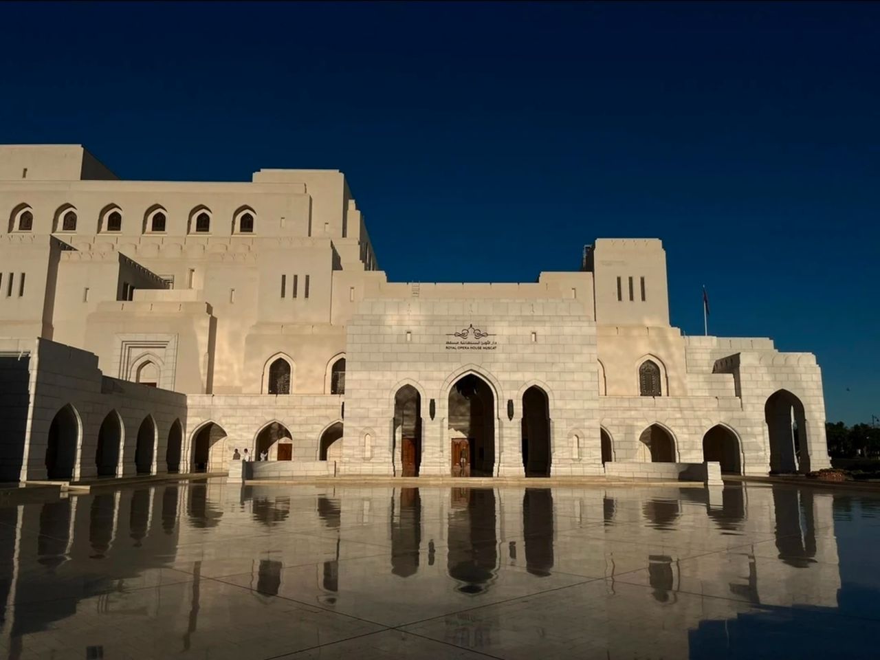 Обзорная экскурсия по аутентичному Маскату с ароматом Amouage - индивидуальная экскурсия в Маскате на машине гида длительностью 5 часов с количеством участников до 4 человек цена экскурсии 200$