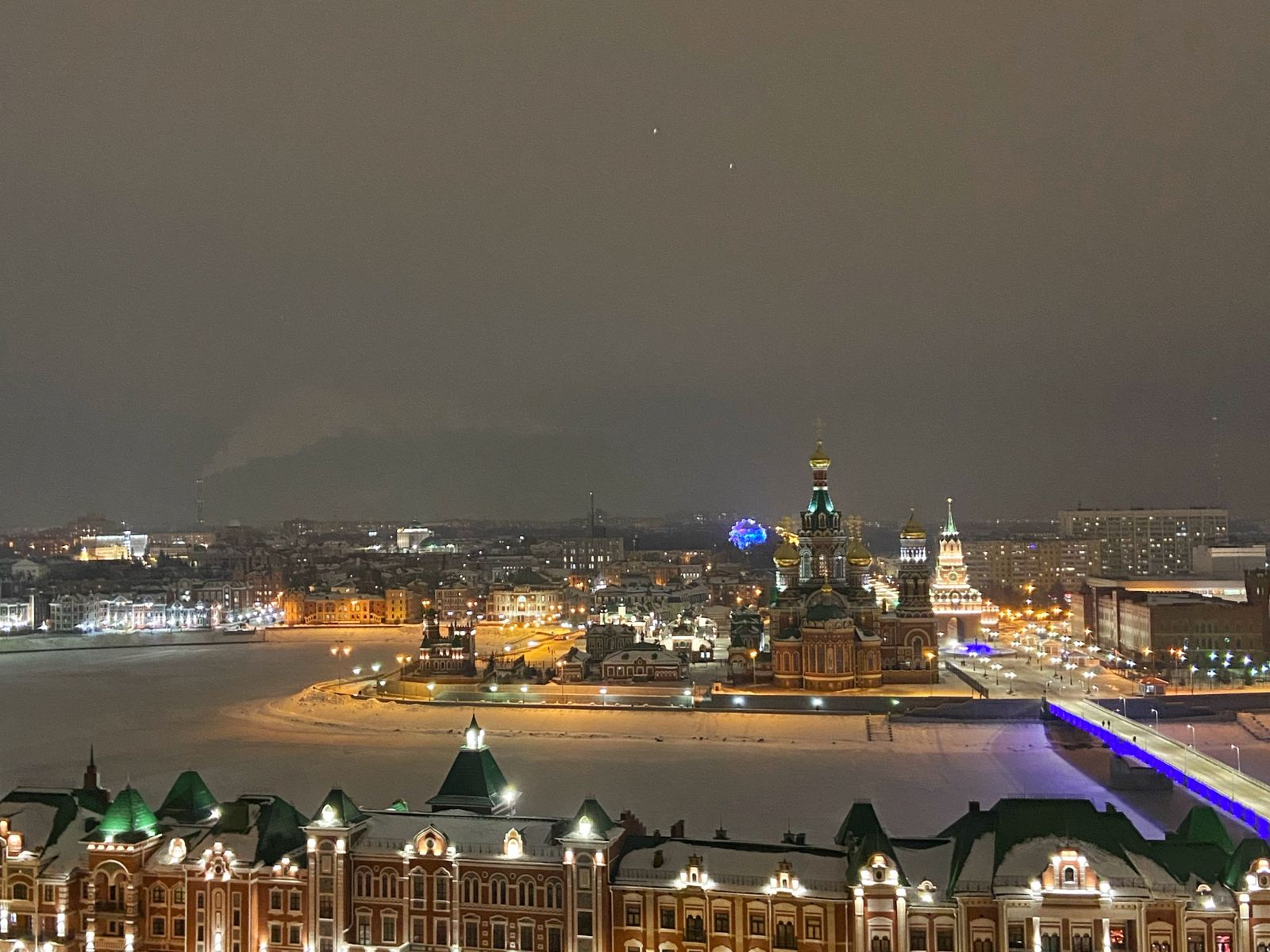 Театральный мост, Благовещенский храм 