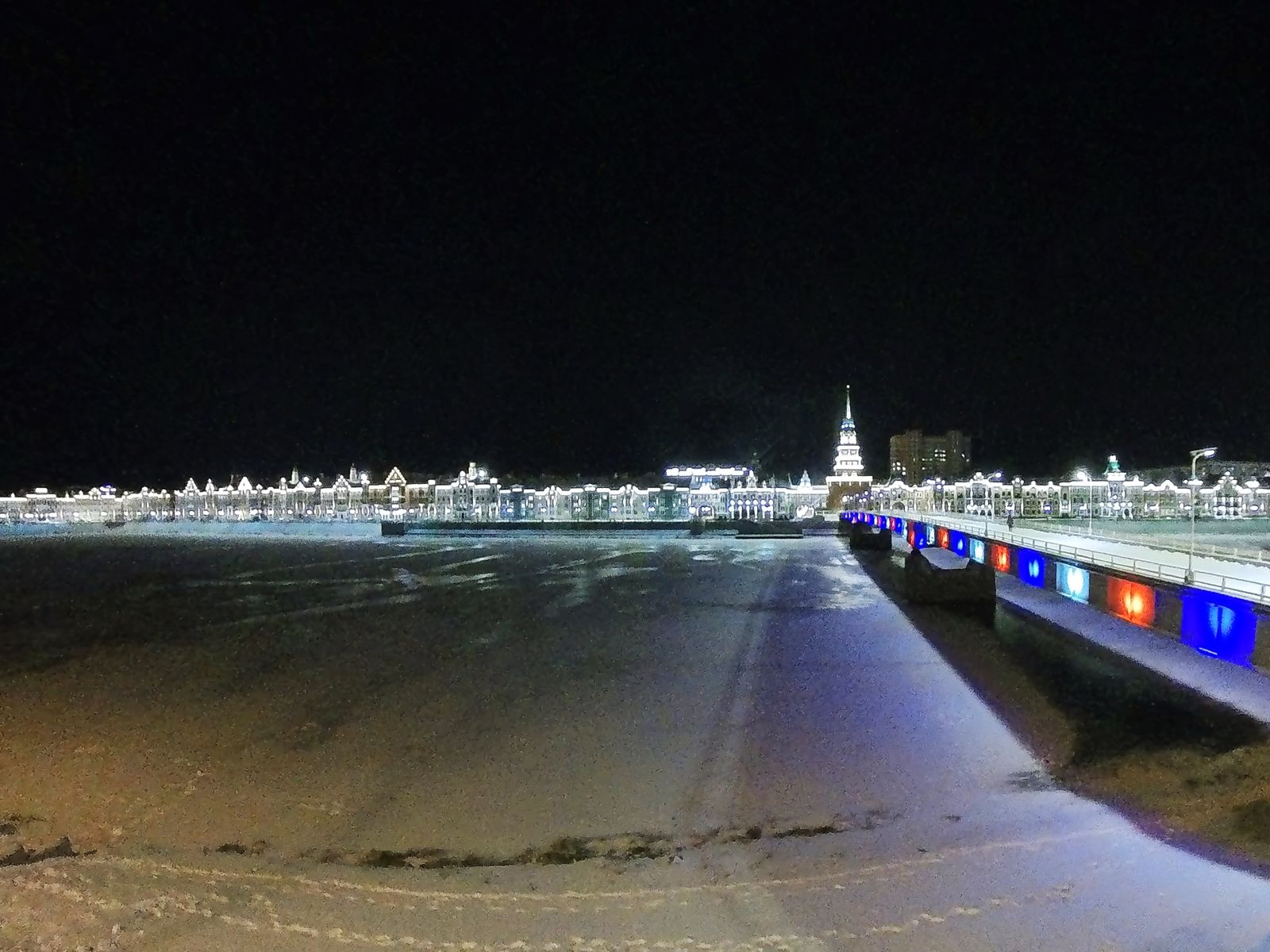 Воскресенская набережная 