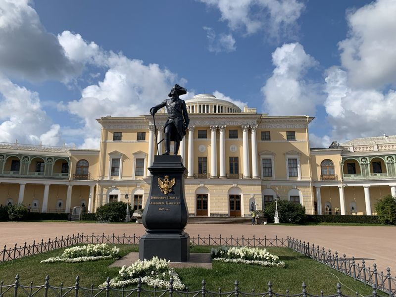 Обзорная экскурсия из Санкт-Петербурга в Павловск на автомобиле - индивидуальная экскурсия в Санкт-Петербурге на машине гида длительностью 5 часов с количеством участников до 4 человек цена экскурсии 16500₽
