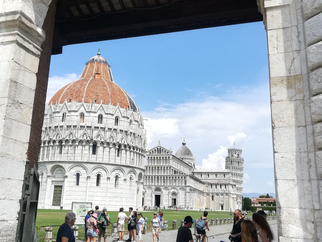Индивидуальная обзорная экскурсия в Пизе пешком - индивидуальная экскурсия в Пизе пешком длительностью 3 часа с количеством участников до 10 человек цена экскурсии 160€