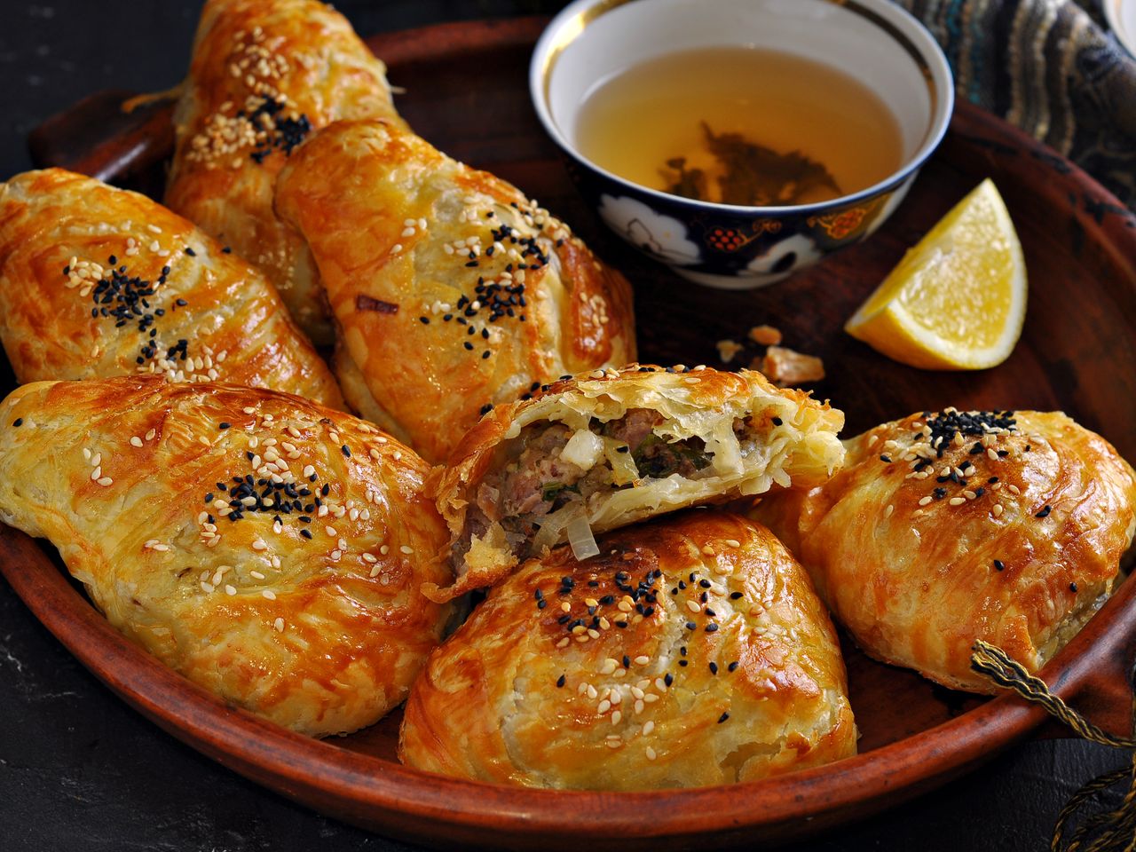 Гастроэкскурсия в Самарканде: секретный маршрут для гурманов - индивидуальная экскурсия в Самарканде на машине гида длительностью 5 часов с количеством участников до 4 человек со скидкой 5% цена экскурсии 144.4€