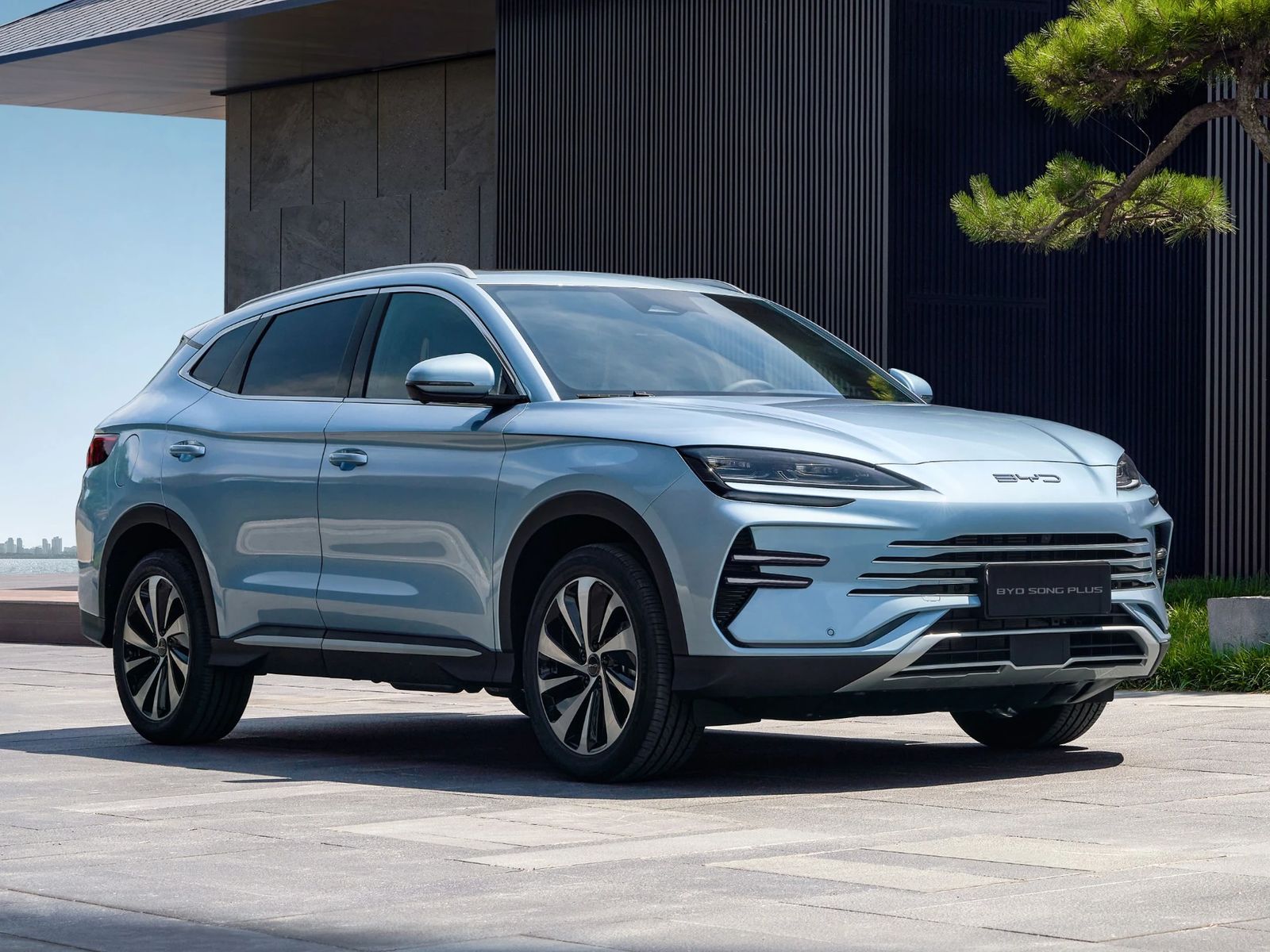 Электромобиль BYD Chempion