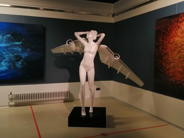 Групповая экскурсия в музей современного искусства "Эрарта"