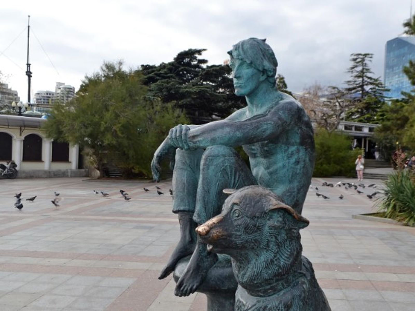 Памятник героической собаке