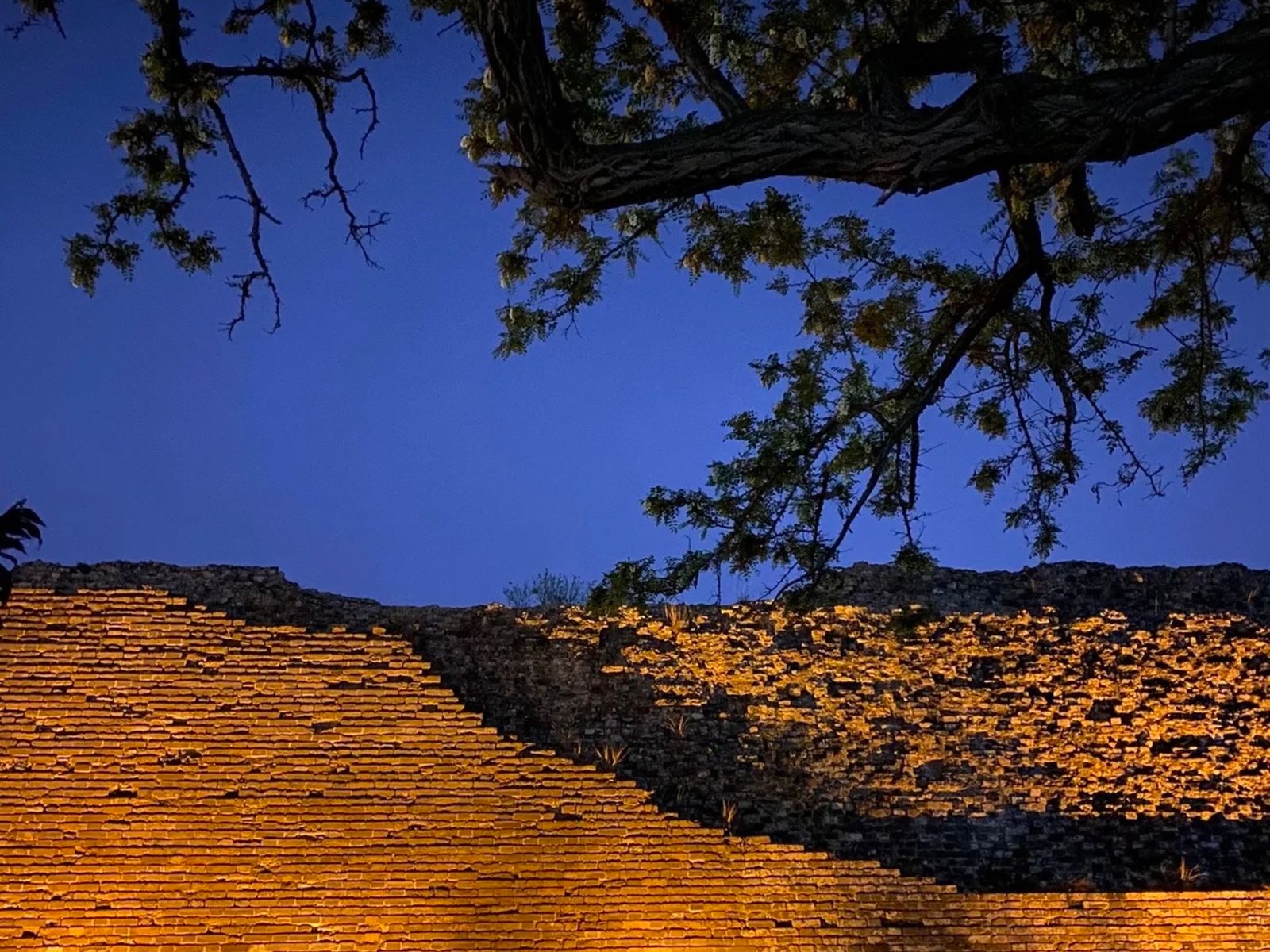 Вид городской стены