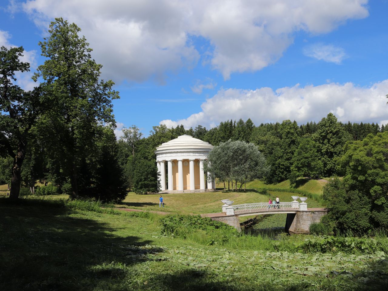 В Павловск: экскурсия в «самый томный и самый тенистый» парк - групповая экскурсия в Санкт-Петербурге на машине гида длительностью 5 часов с количеством участников до 6 человек цена экскурсии 6000₽