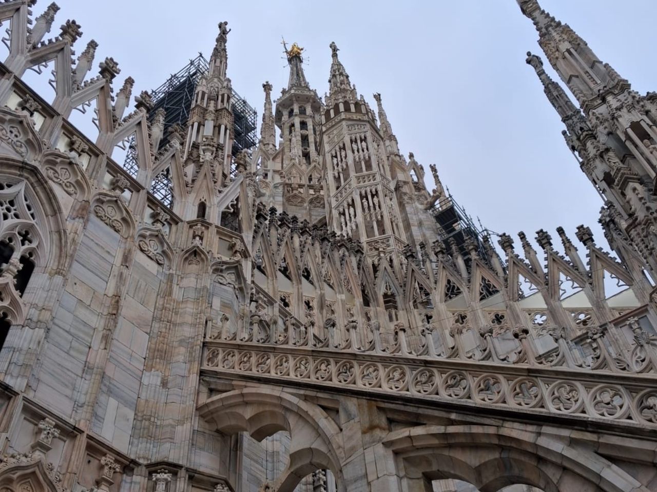 Индивидуальная обзорная экскурсия в Милане для новичков - индивидуальная экскурсия в Милане пешком длительностью 2 часа с количеством участников до 5 человек цена экскурсии 140€