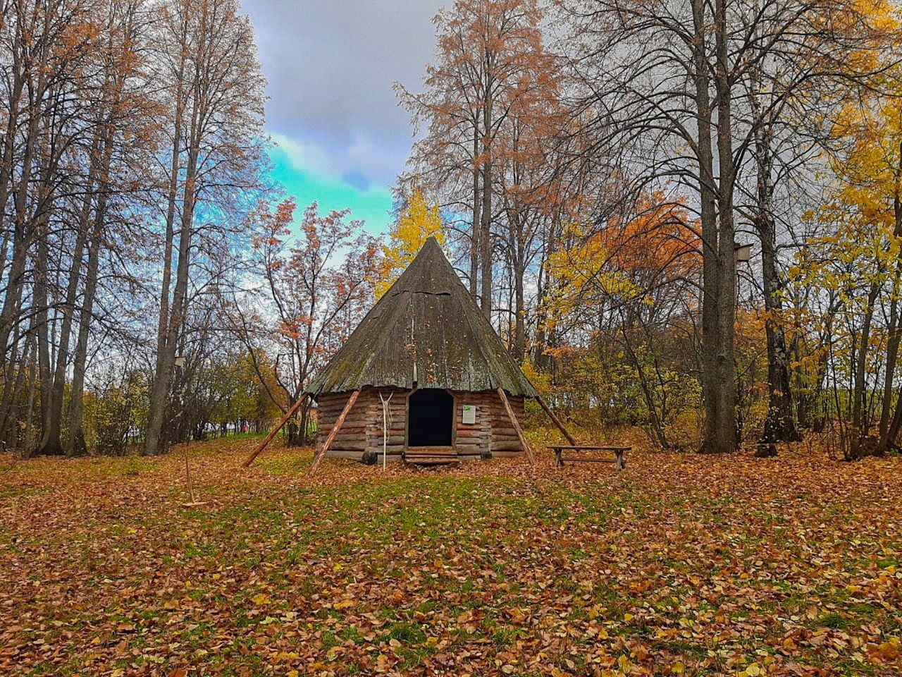 Экскурсия из Ижевска в музей-заповедник "Лудорвай" для школьников - групповая экскурсия в Ижевске на автобусе длительностью 4.5 часа с количеством участников до 20 человек цена экскурсии 3100₽
