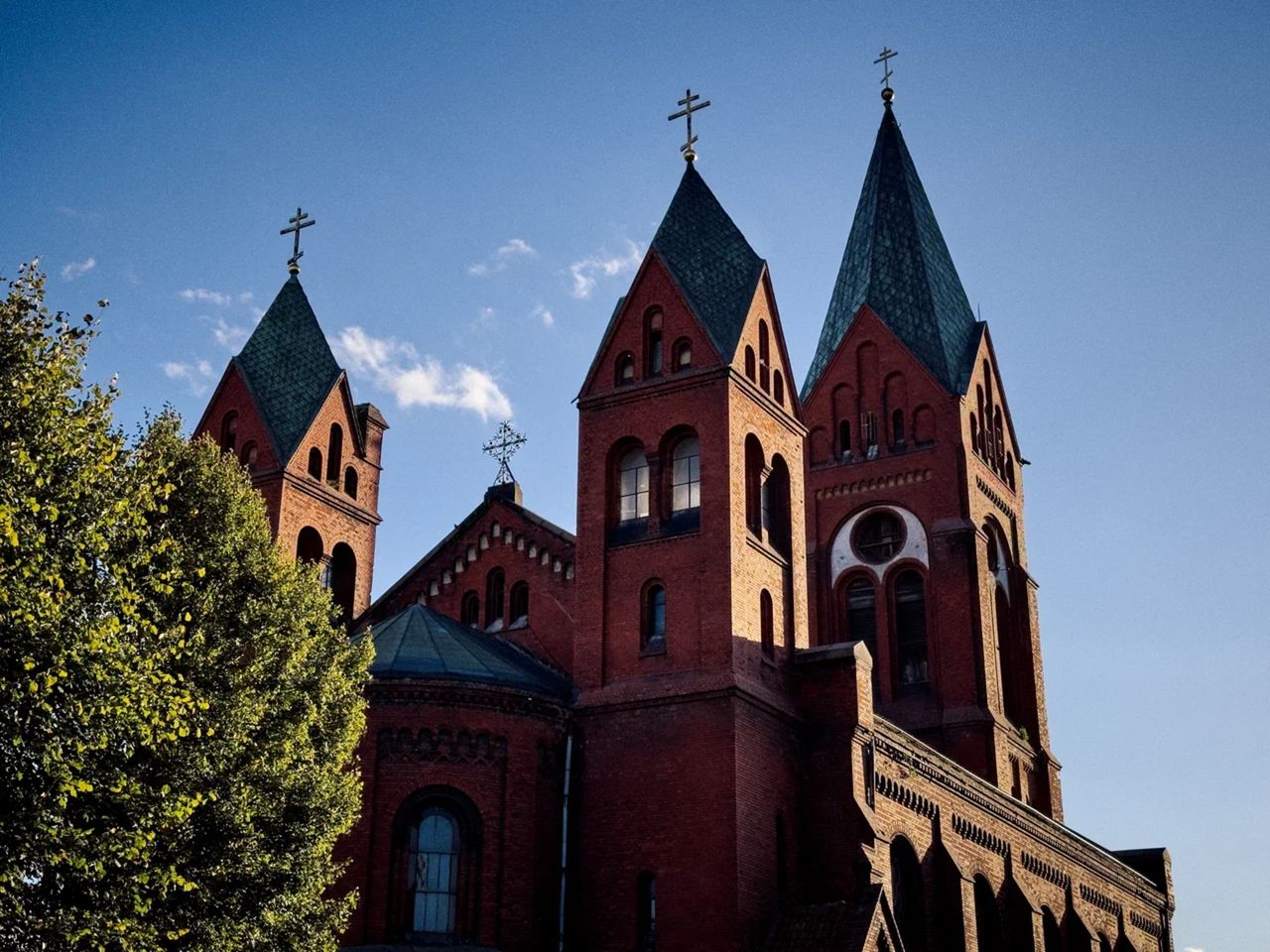 Обзорная экскурсия из Калининграда в Черняховск, Неман и Советск - групповая экскурсия в Калининграде на автобусе длительностью 8 часов с количеством участников более 20 человек цена экскурсии 3300₽