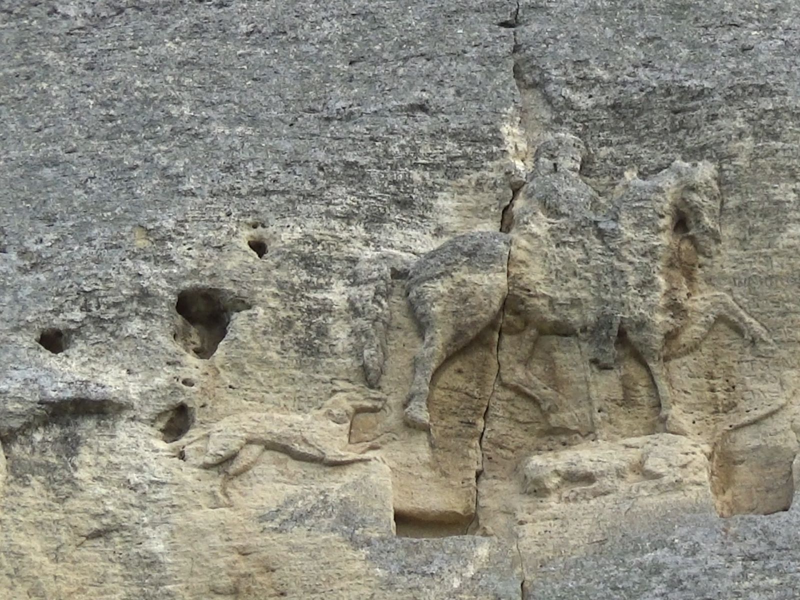 Мадарский всадник, уникальный скальный рельеф