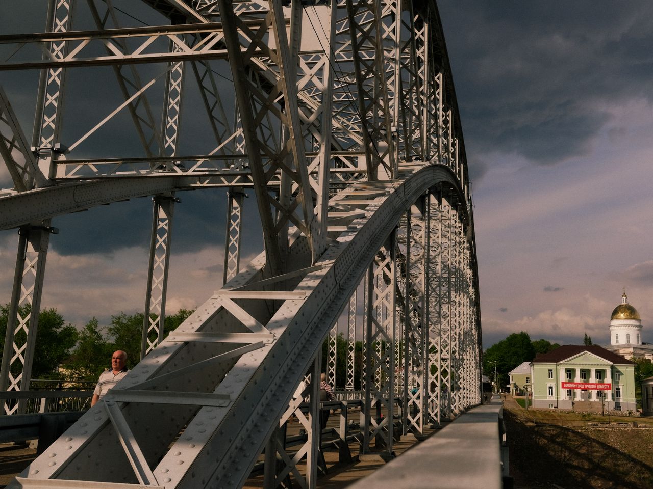 Обзорная экскурсия в Боровичах: прогулка по старинным улицам - индивидуальная экскурсия в Боровичах на машине гостей длительностью 3 часа с количеством участников до 5 человек цена экскурсии 9600₽
