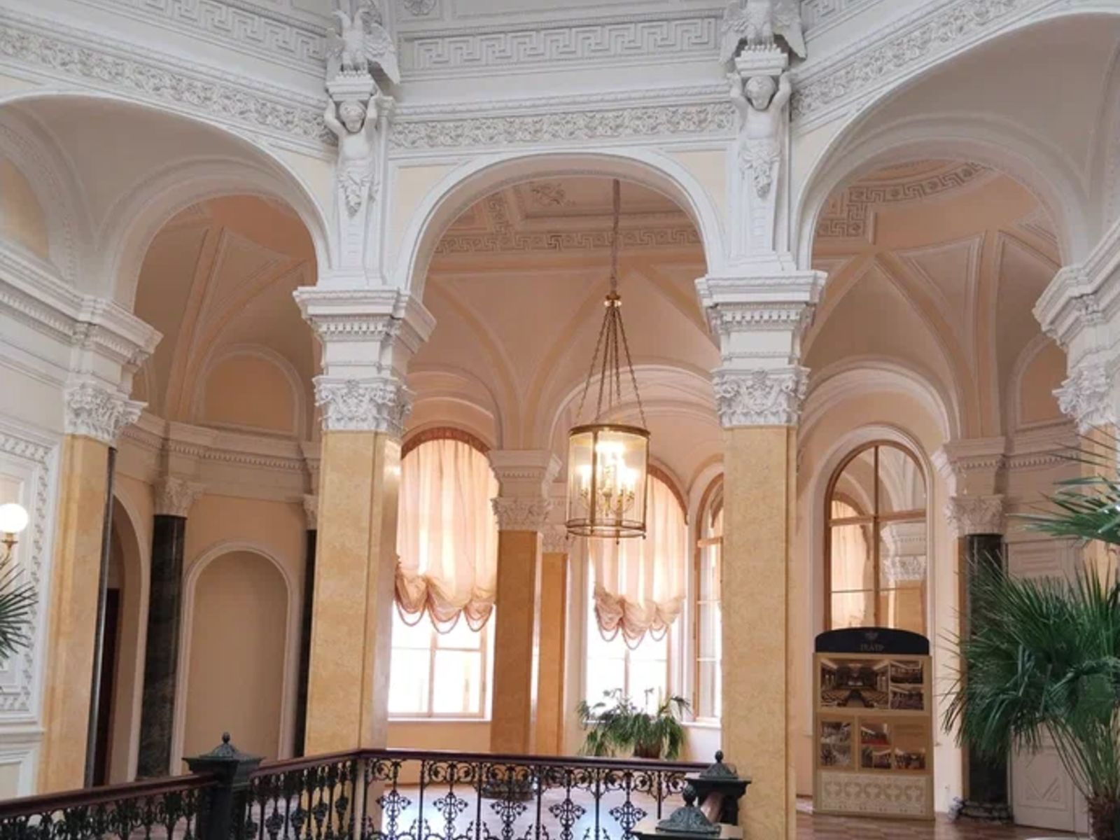 Интерьеры Гатчинского дворца