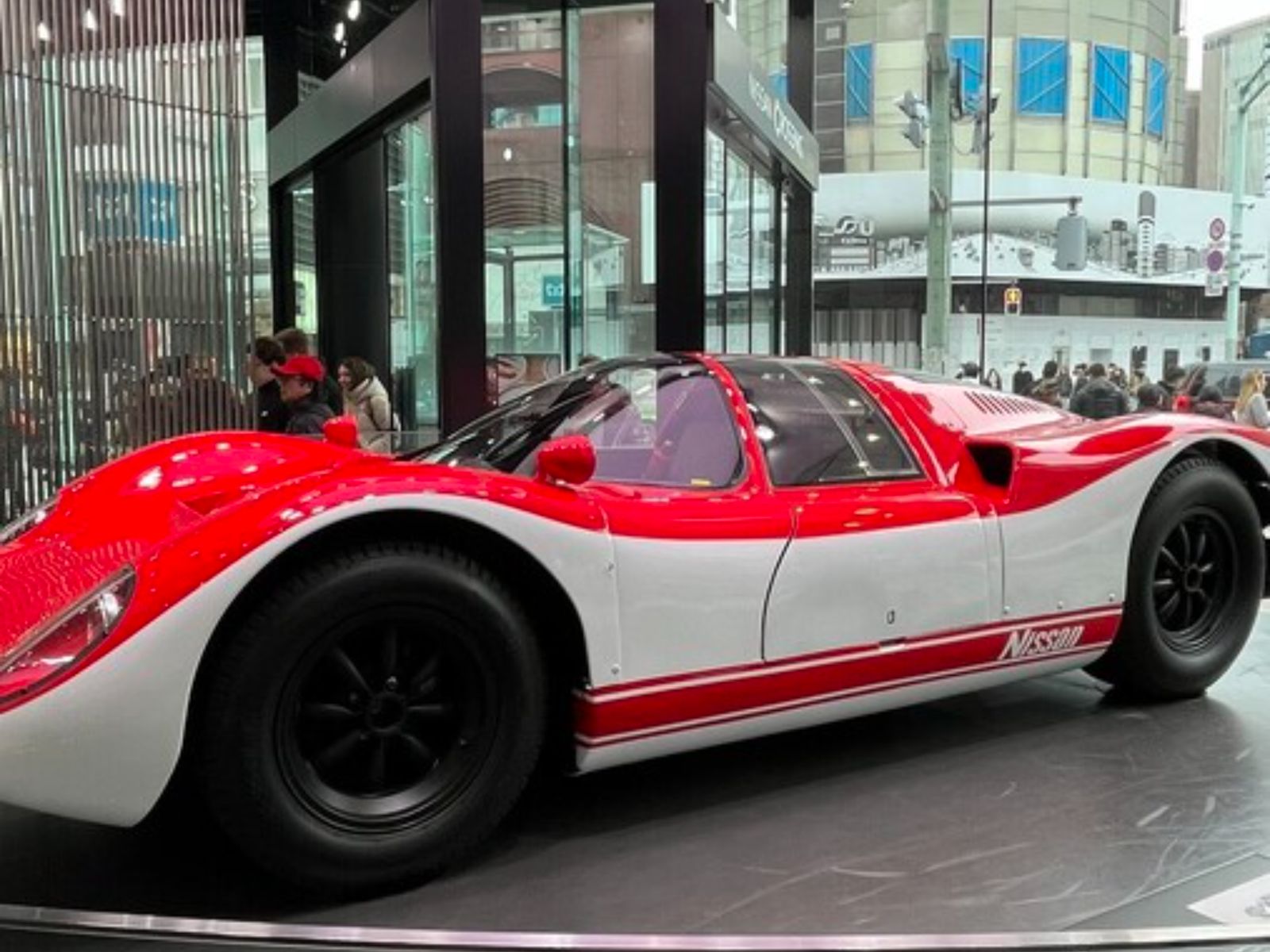 Автомобиль