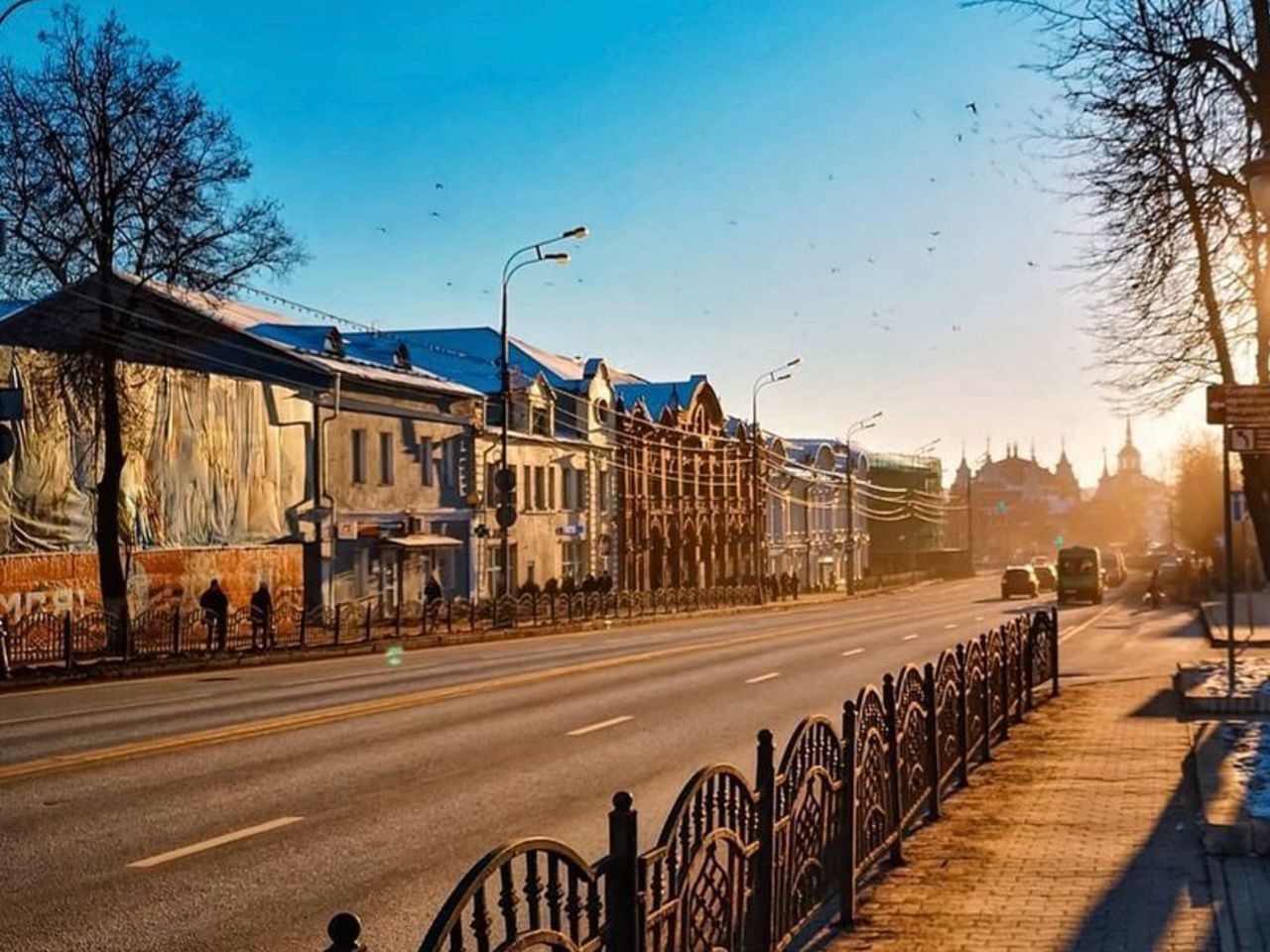 Индивидуальная экскурсия по историческому центру города - индивидуальная экскурсия в Сергиевом Посаде пешком длительностью 1.5 часа с количеством участников до 6 человек цена экскурсии 7000₽