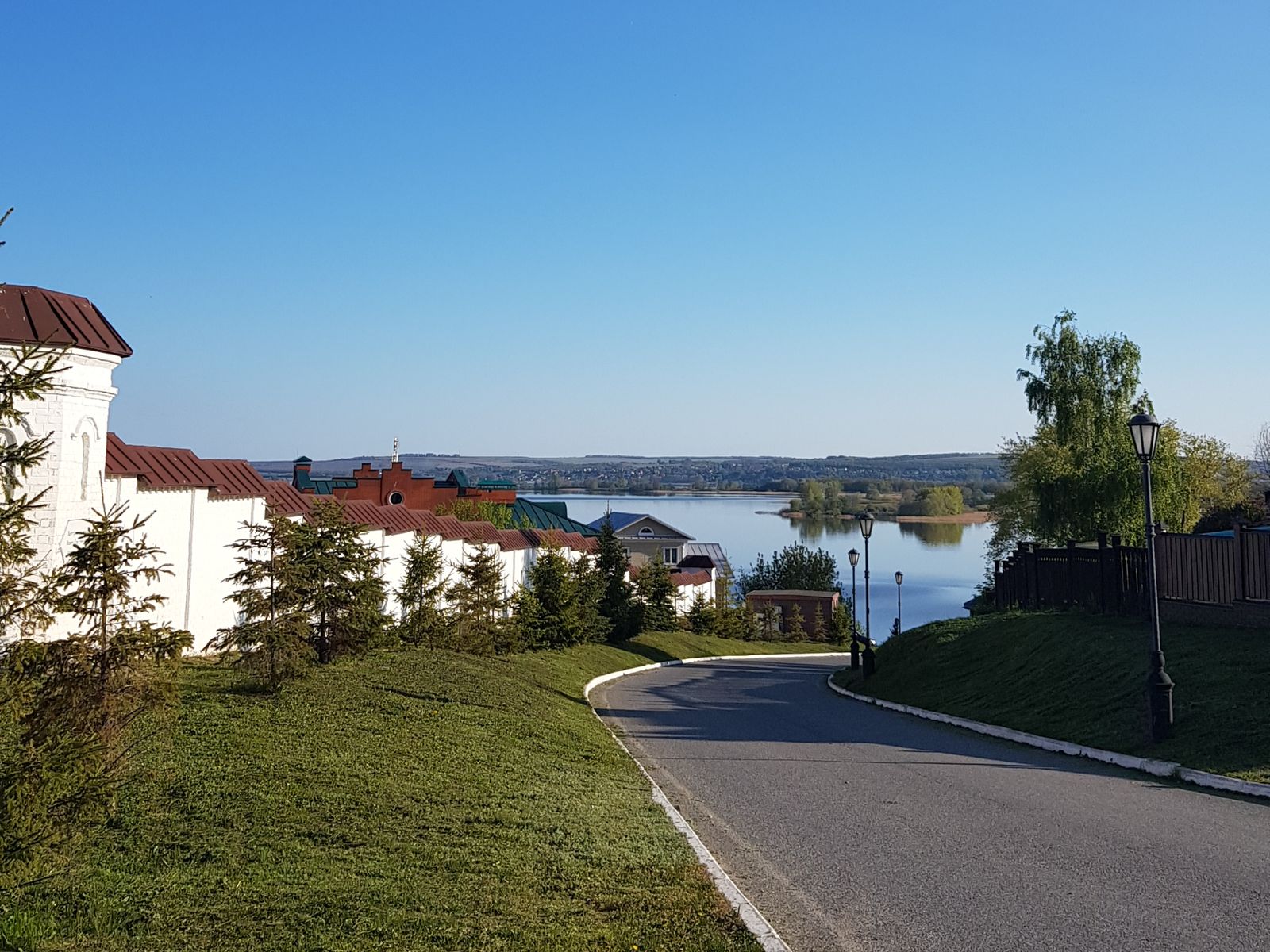 Троицкий (он же Сергиевский) спуск