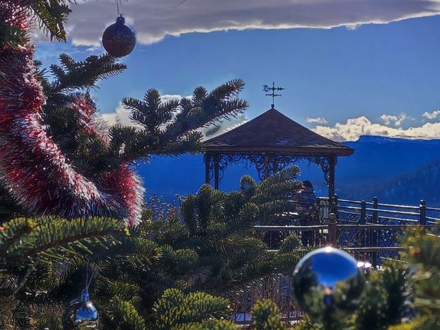Групповая экскурсия в Адыгею: Лаго-Наки, Азишская пещера, термы