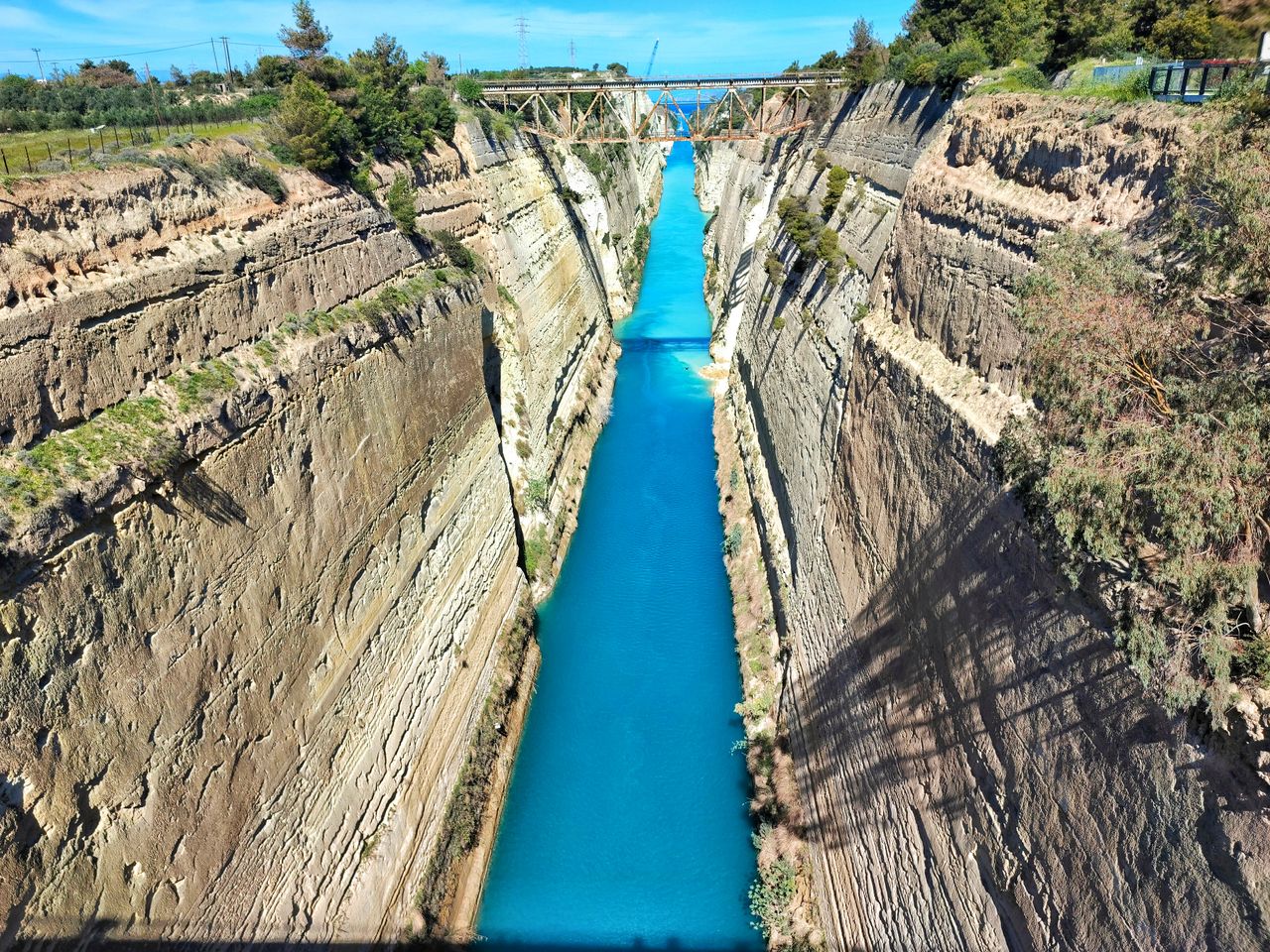 Экскурсия из Нафплиона по Пелопоннесу для туристов Astoria Grande - групповая экскурсия в Нафплионе на автобусе длительностью 8 часов с количеством участников более 20 человек цена экскурсии 110€