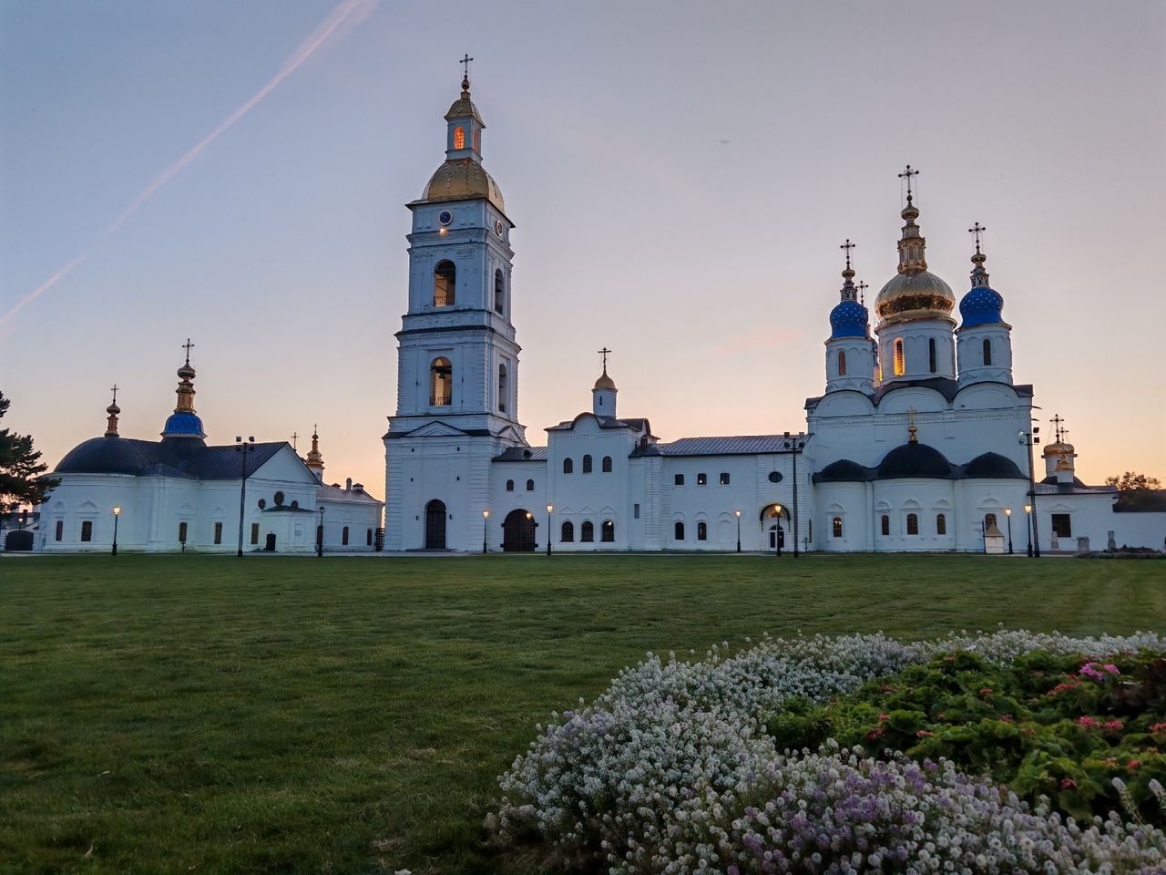 Обзорная экскурсия от древнего моря до центра нефтехимии пешком - индивидуальная экскурсия в Тобольске пешком длительностью 2 часа с количеством участников до 20 человек цена экскурсии 6700₽