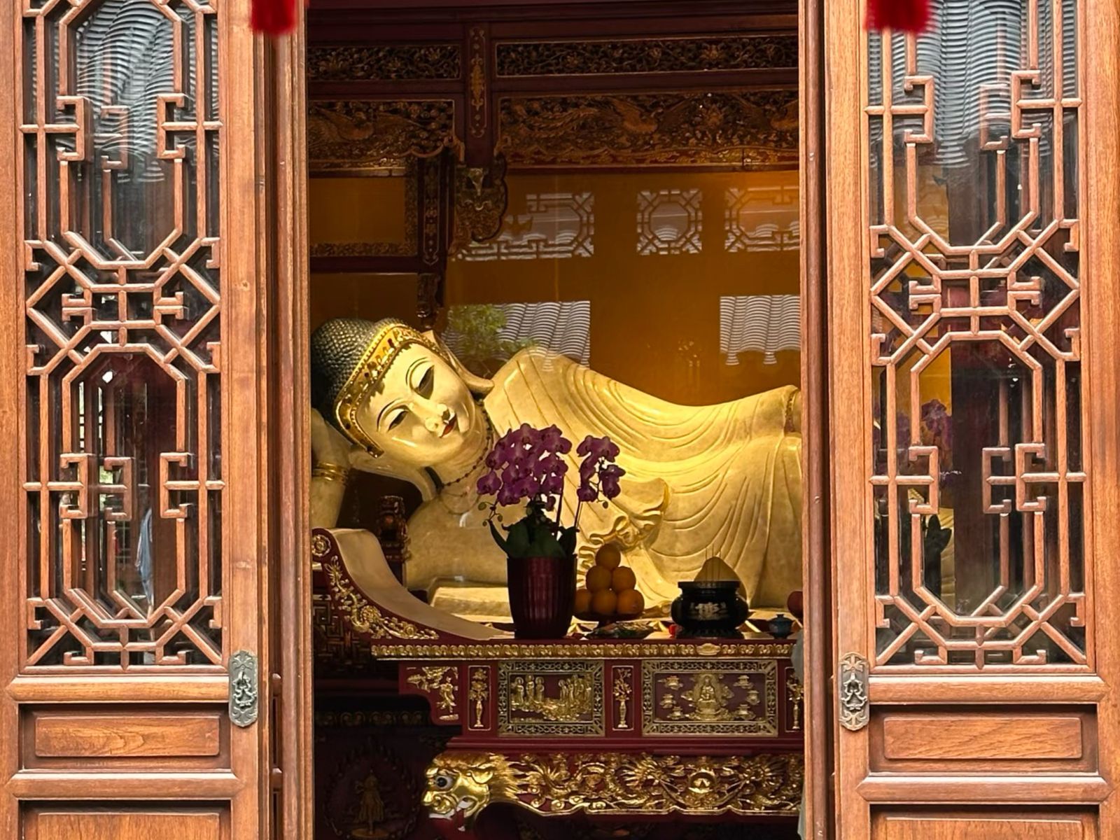 Лежащий нефритовый Будда 