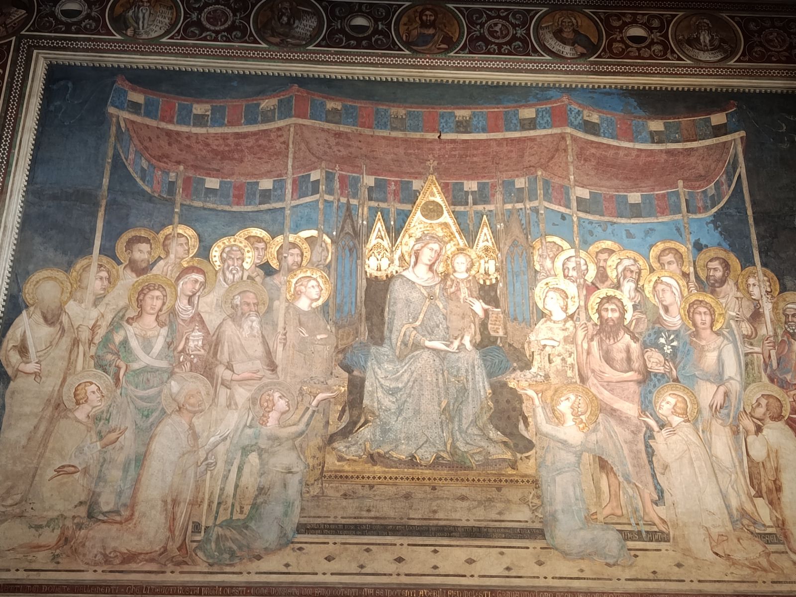 Маэста́ (Мадонна на троне) Симоне Мартини