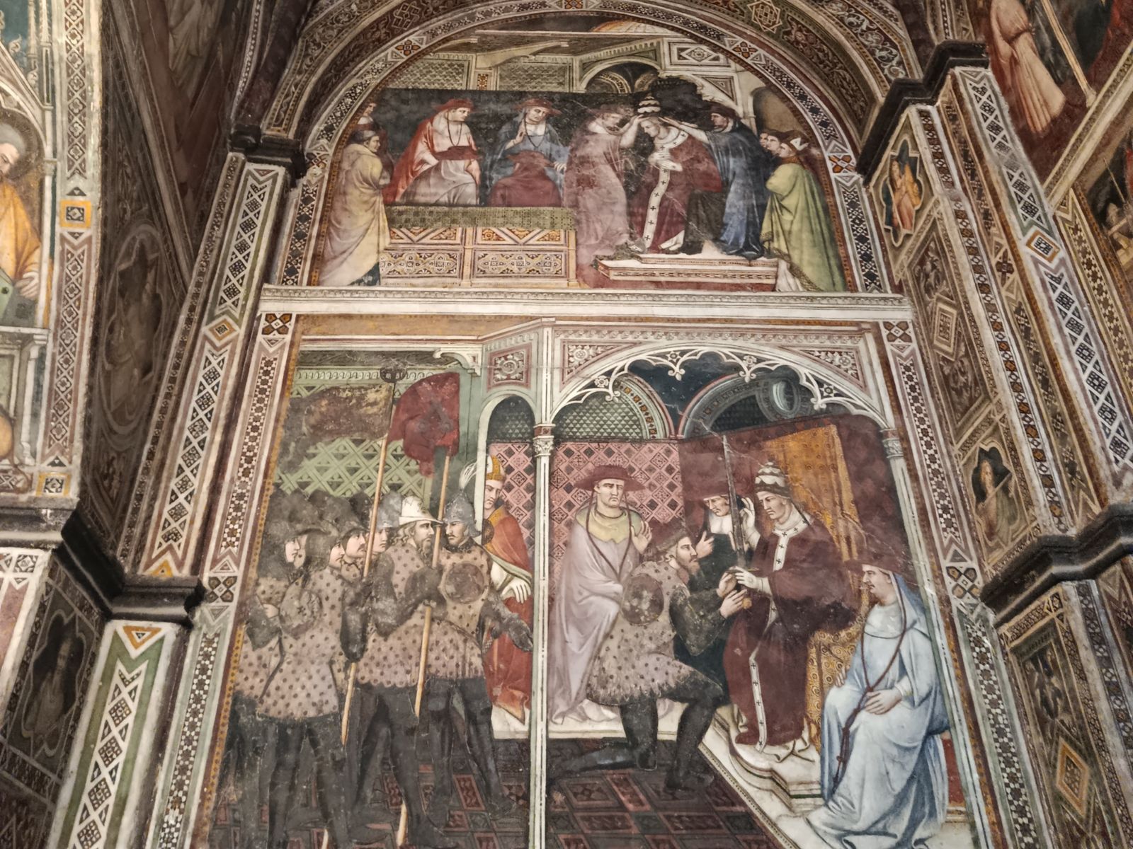 Фрески 15 века в зале Балия