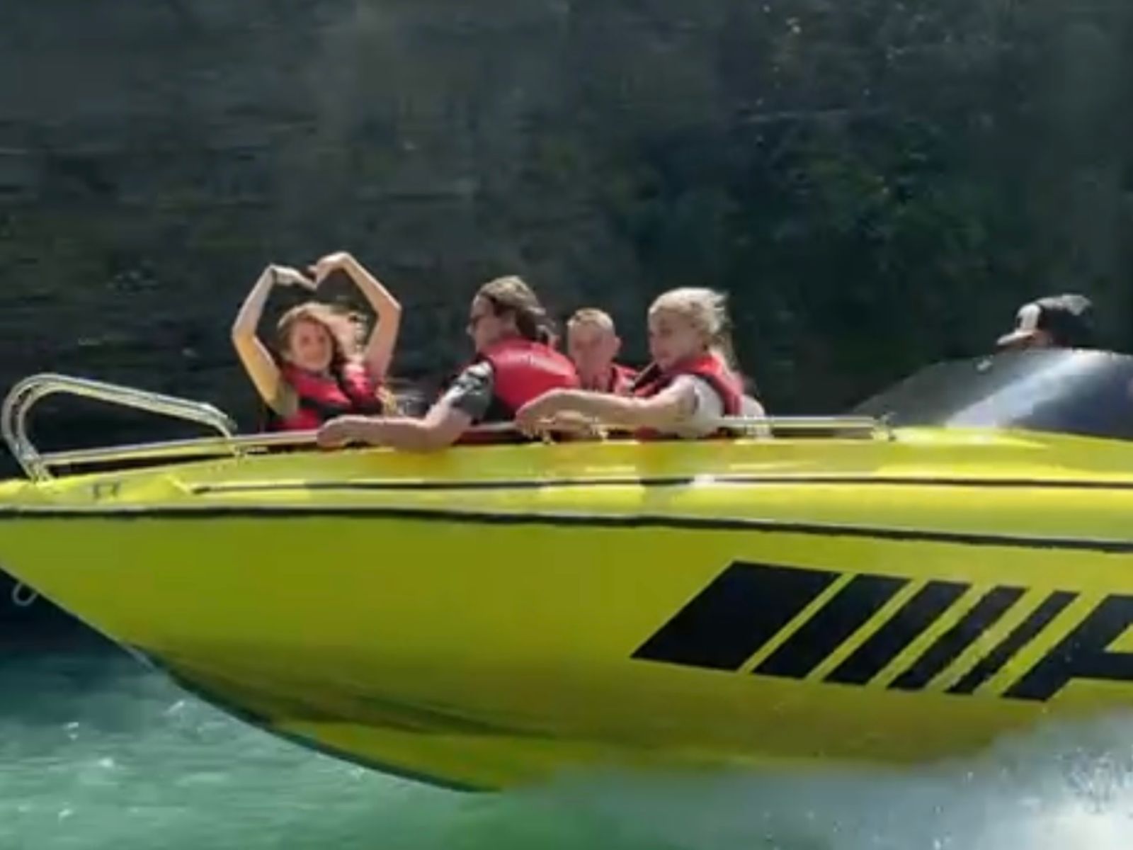 Прогулка на катере