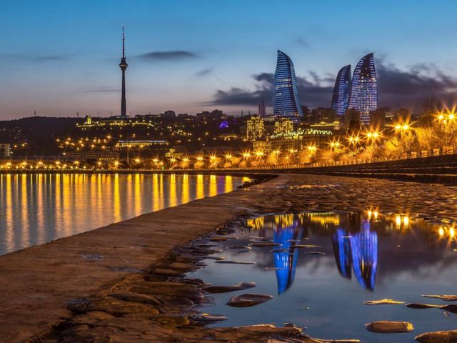 Групповая экскурсия по вечернему Баку: огни города и дух ночи — фото 2