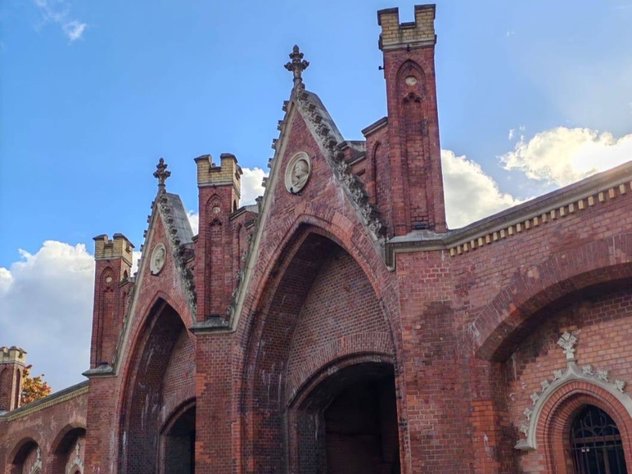 Обзорная экскурсия "Кёнигсберг в Калининграде и его хомлины" - индивидуальная экскурсия в Калининграде на машине гида длительностью 3.5 часа с количеством участников до 4 человек цена экскурсии 10800₽