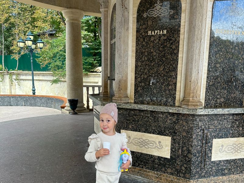 Дегустация минеральной воды в бвете "Ребровский"