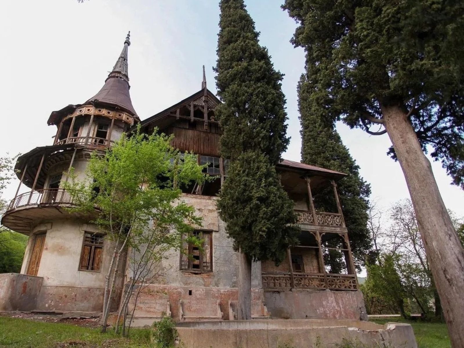 Замок Микаэла Арамянца