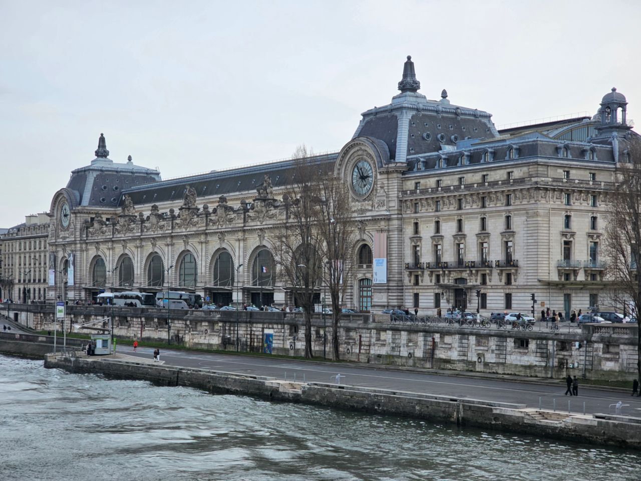 Индивидуальная обзорная экскурсия по Музею д'Орсе - индивидуальная экскурсия в Париже пешком длительностью 2 часа с количеством участников до 4 человек цена экскурсии 280€