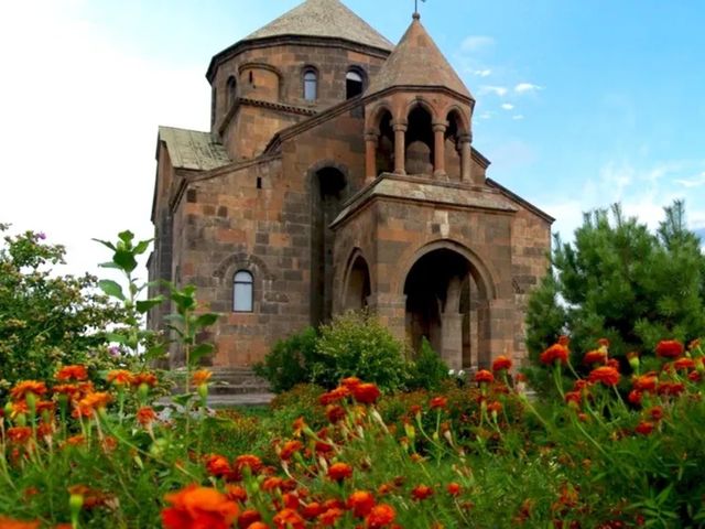 Духовная колыбель: экскурсия в Эчмиадзин и храм Звартноц — фото 2