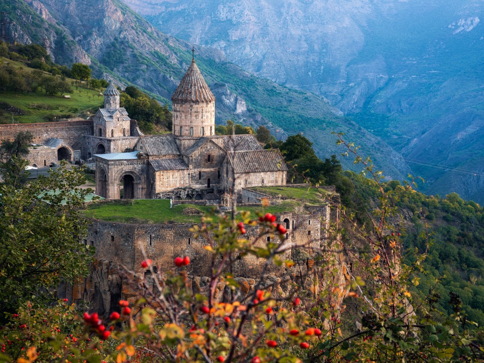 Татевский монастырь