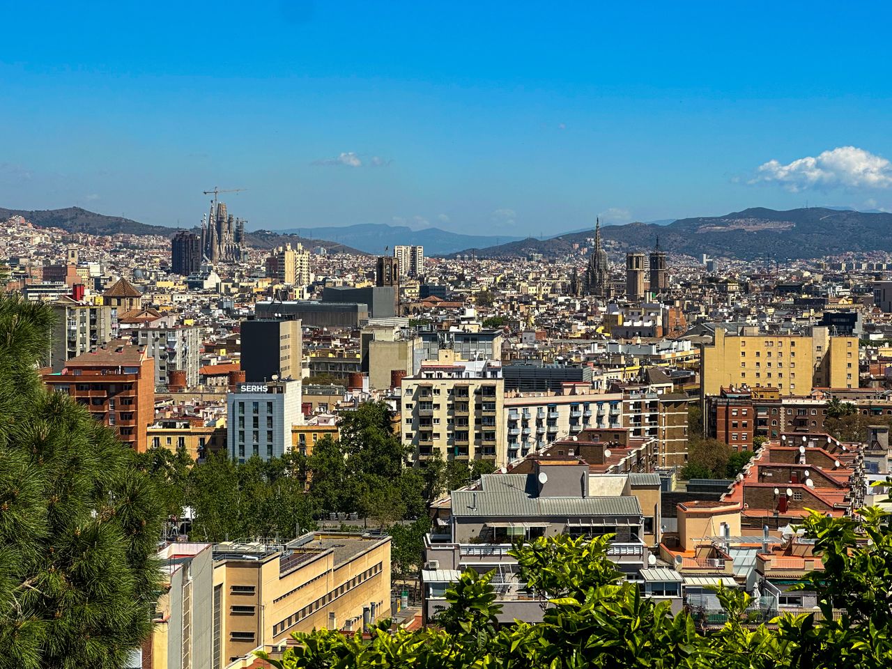 Барселона как на открытках — большая обзорная экскурсия с гидом - индивидуальная экскурсия в Барселоне длительностью 5 часов с количеством участников до 4 человек со скидкой 20% цена экскурсии 400€