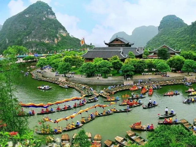 Обзорная экскурсия из Ханоя в Ниньбинь: Бай Динь и Чанг Ан — фото 2