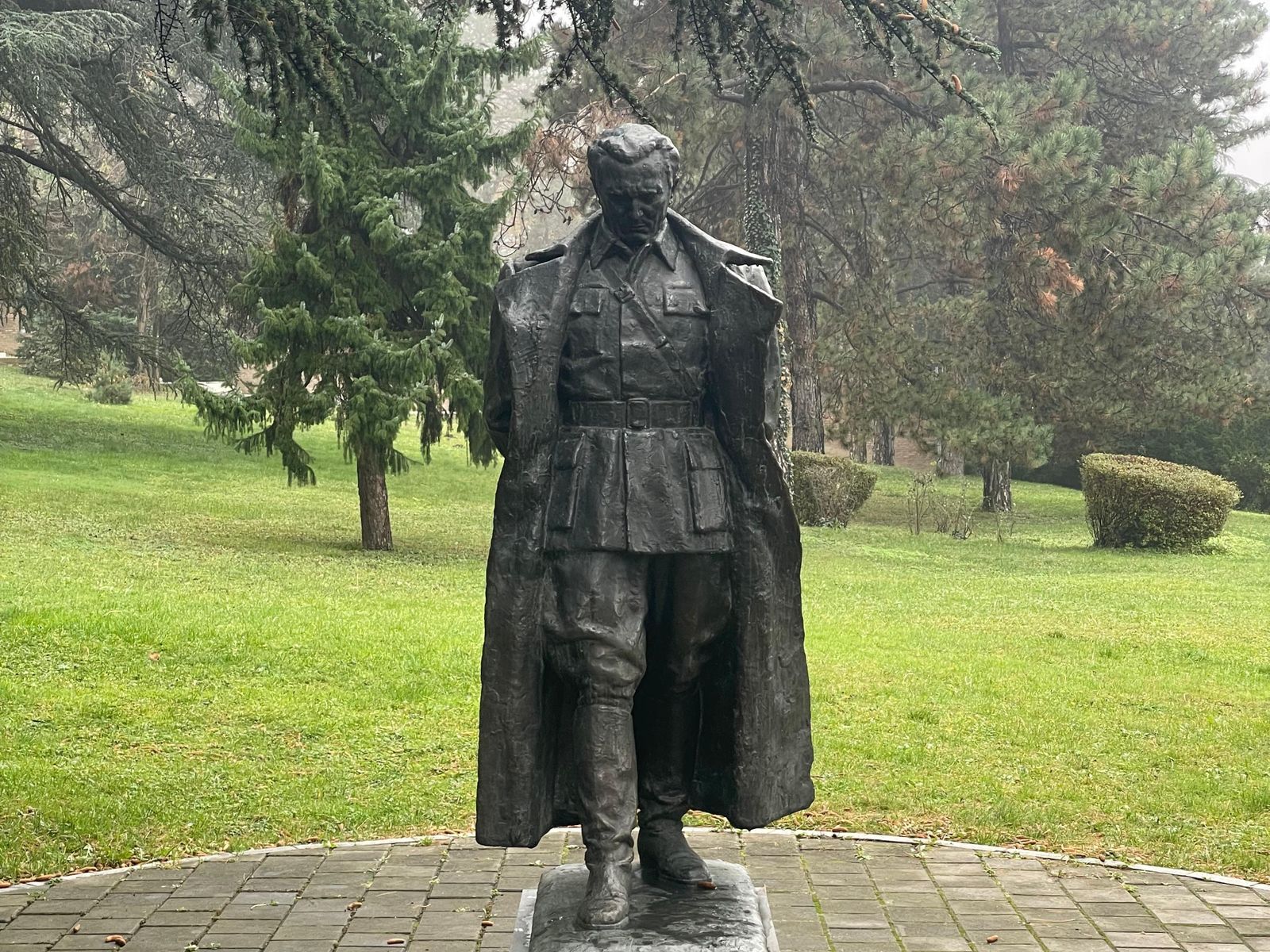 Статуя Тито