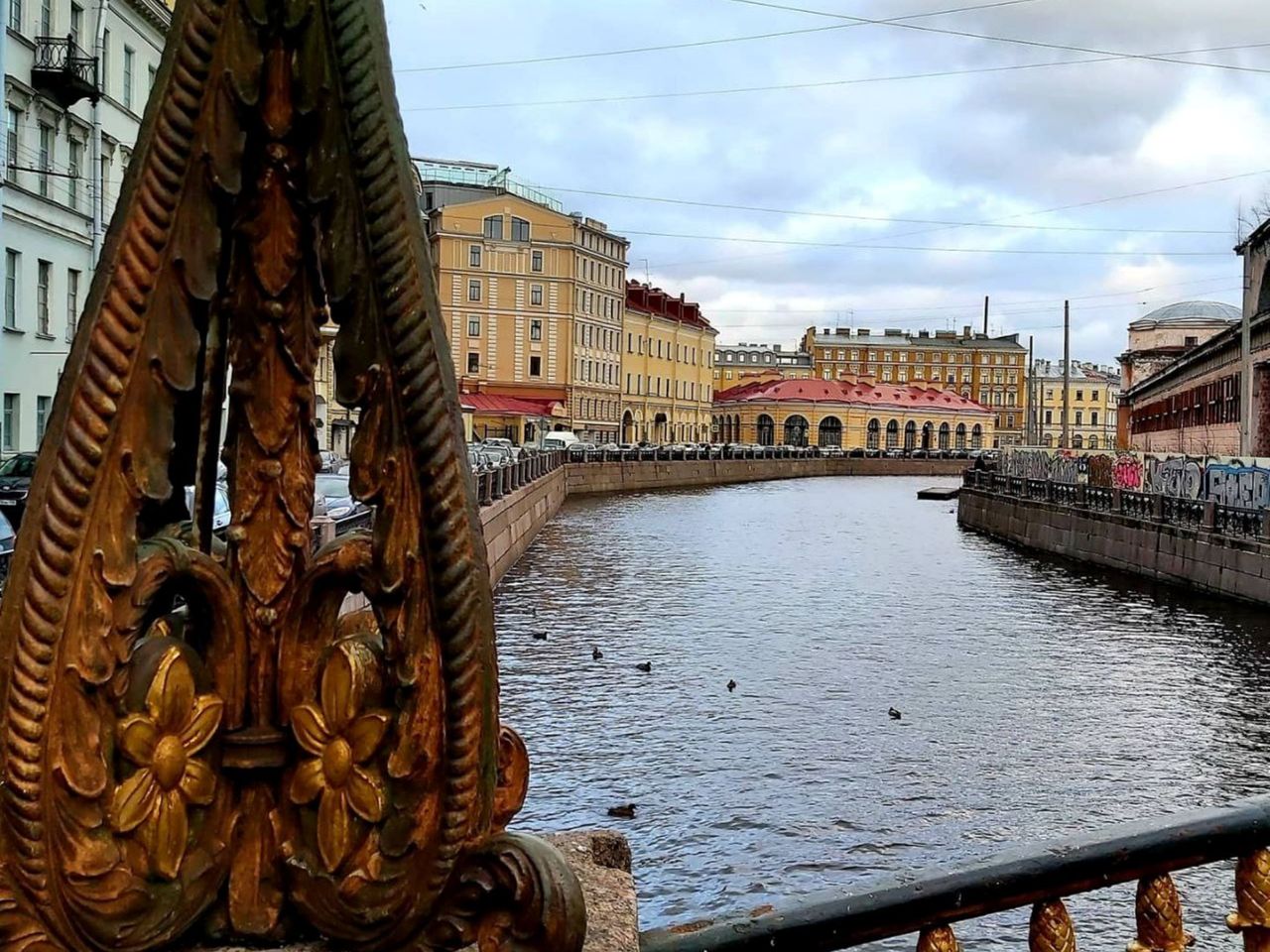 Тематическая экскурсия в мир застолий и поклонников Бахуса - индивидуальная экскурсия в Санкт-Петербурге пешком длительностью 2.5 часа с количеством участников до 6 человек цена экскурсии 7500₽