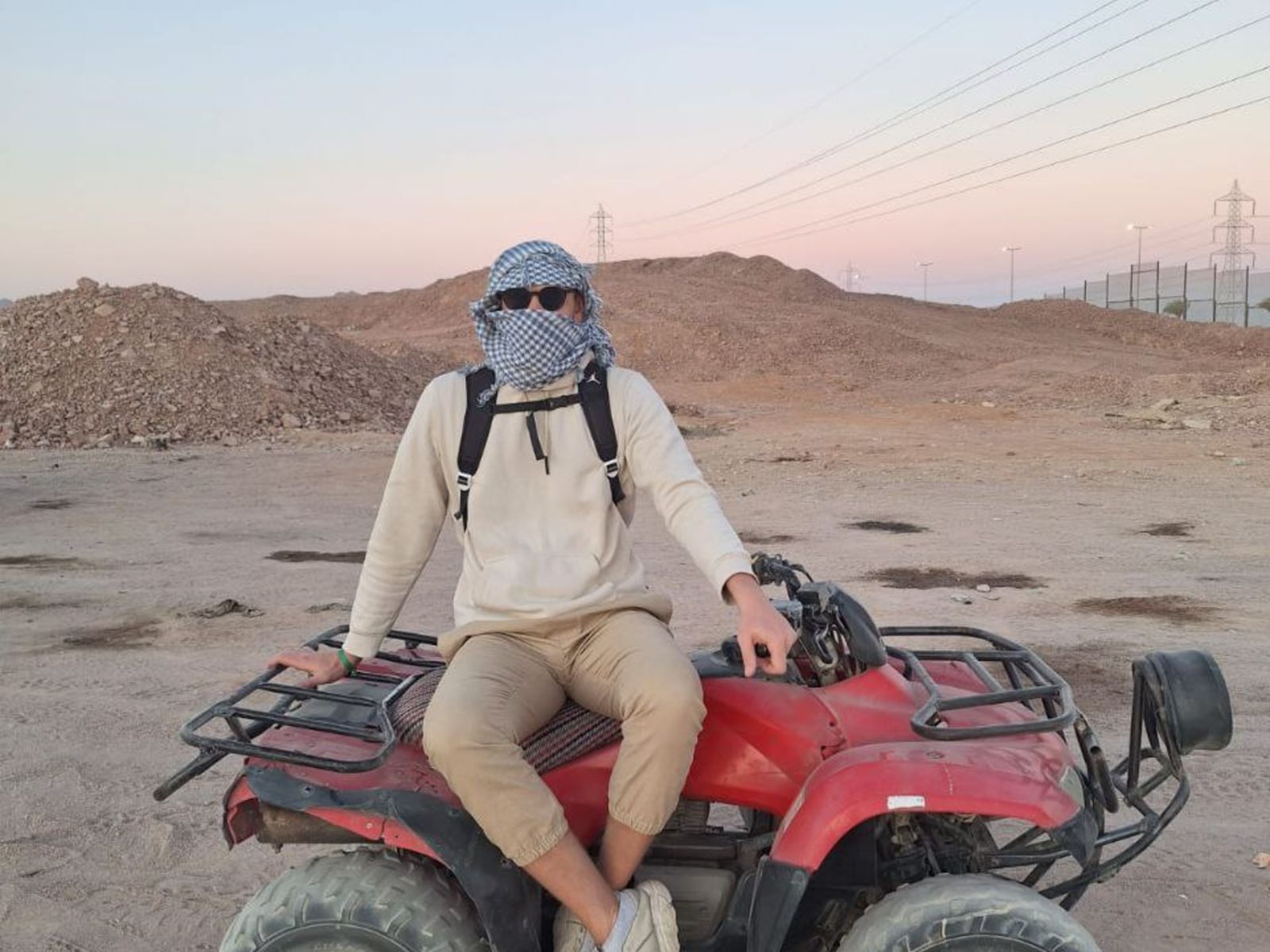 Квадроциклы в Хургаде — личное приключение среди песков и горных пейзажей