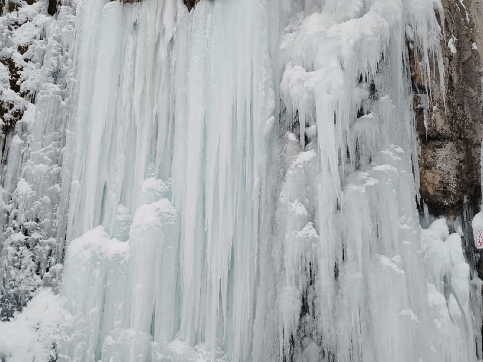 Абзановский водопад зимой