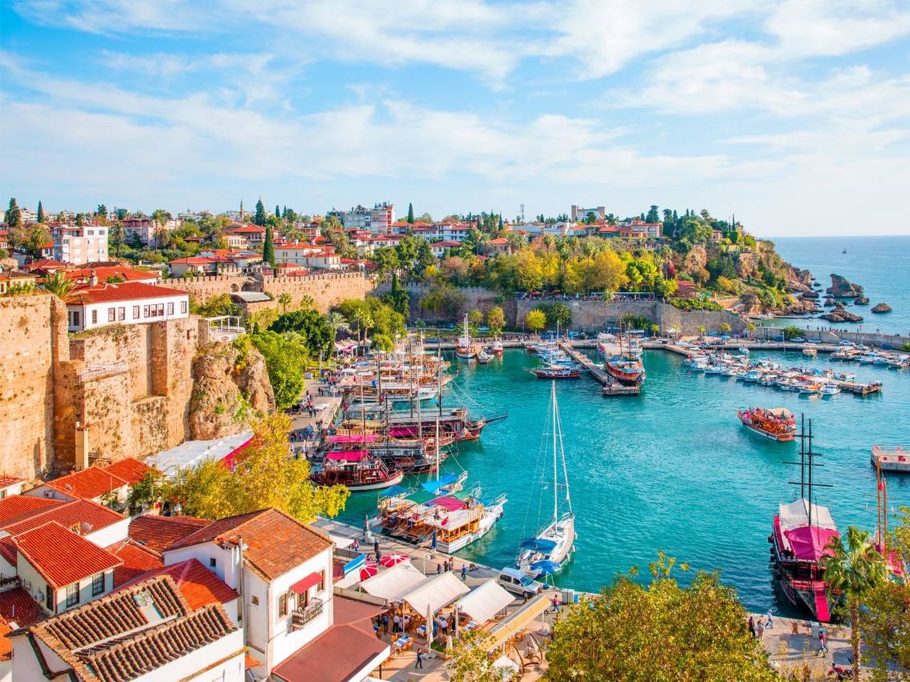 Экскурсия по христианскому наследию Старого города Анталии - индивидуальная экскурсия в Анталии пешком длительностью 3 часа с количеством участников до 6 человек со скидкой 10% еще 6 часов цена экскурсии 135€