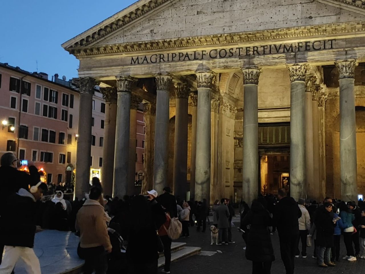 Обзорная экскурсия по главным местам Рима на автомобиле - индивидуальная экскурсия в Риме на машине гида длительностью 3 часа с количеством участников до 7 человек цена экскурсии 134€