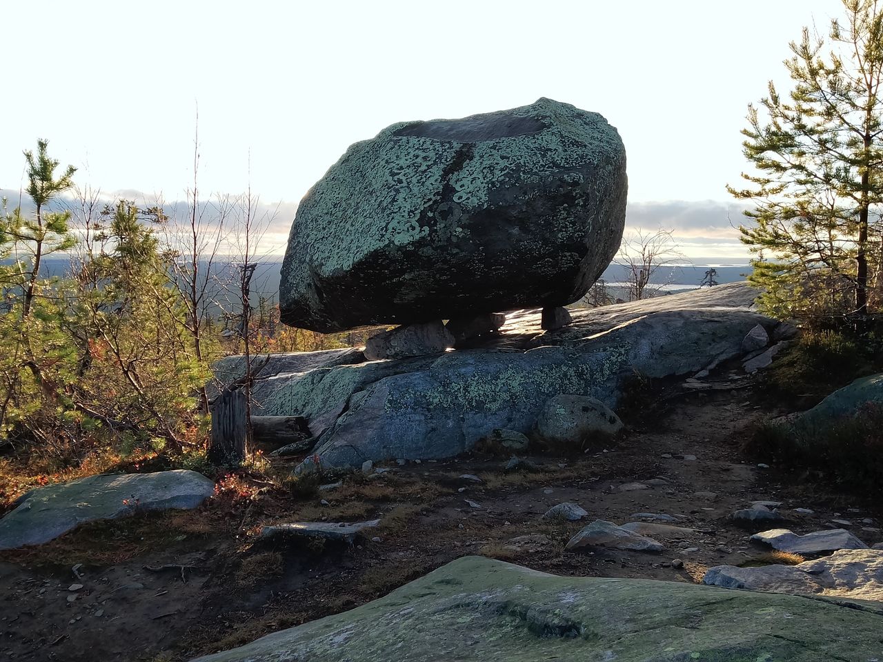 Гора Воттоваара. Обзорный тур на 3 дня из Лахденпохьи/Сортавалы - индивидуальная экскурсия в Лахденпохье на машине гида длительностью более 12 часов с количеством участников до 6 человек цена экскурсии 71000₽