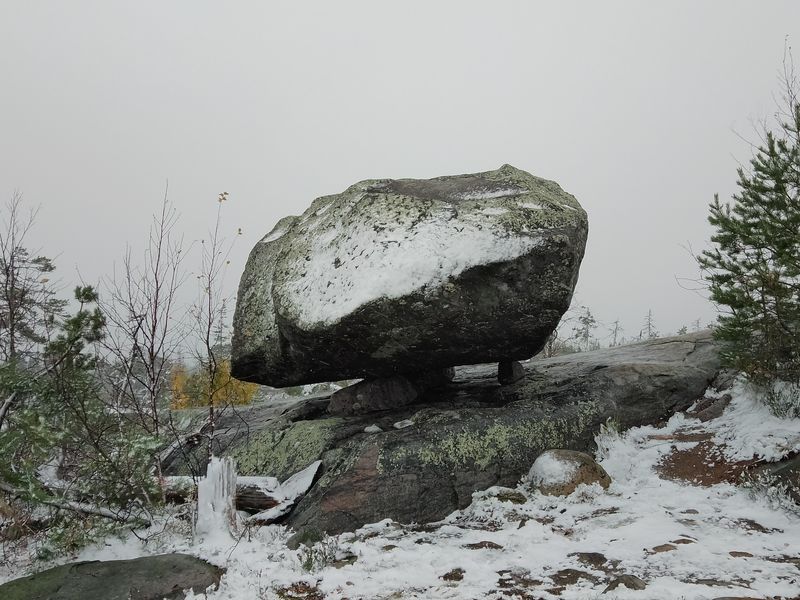 Камень