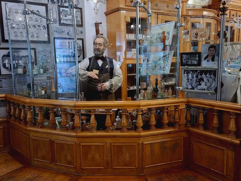 Купеческий Ярославль: тематическая экскурсия с гидом - индивидуальная экскурсия в Ярославле пешком длительностью 2 часа с количеством участников до 6 человек цена экскурсии 4000₽